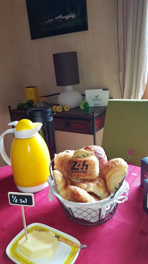 拉布勒切勒住宿加早餐旅馆 Yvré-lʼÉvêque 外观 照片